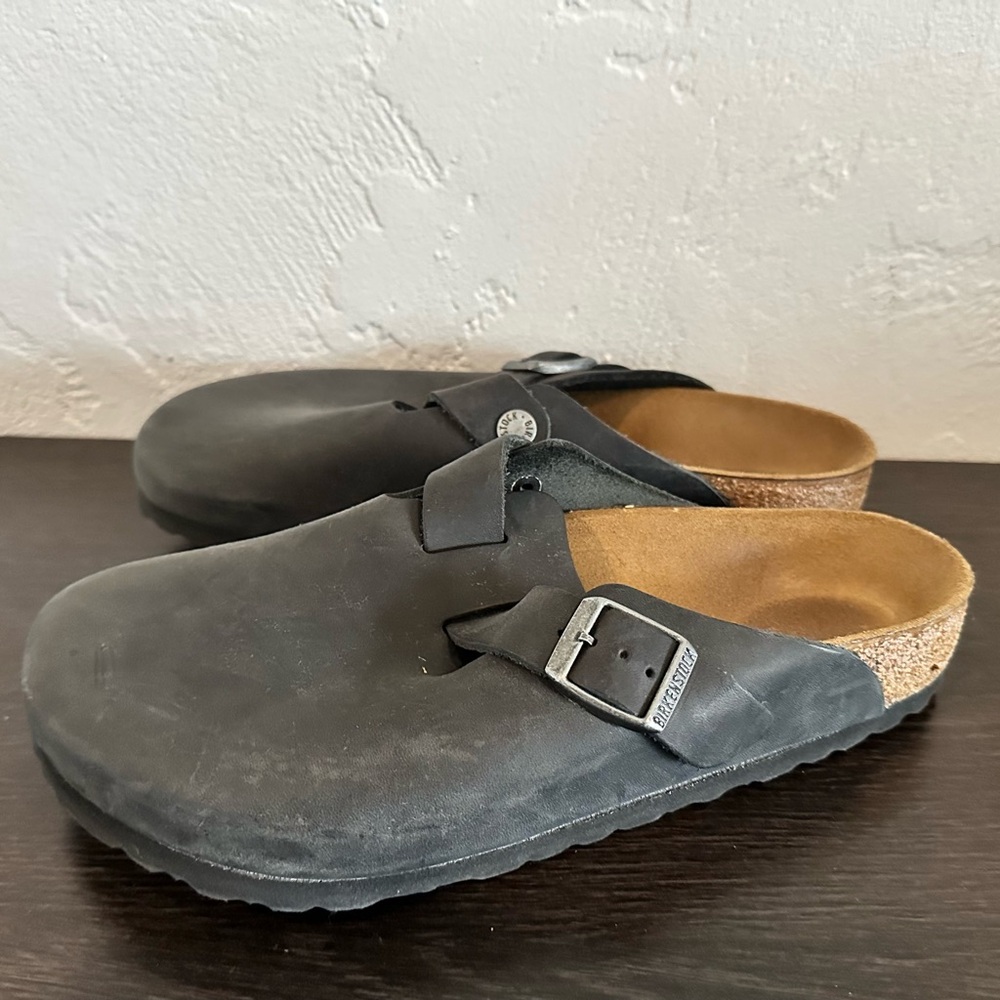 Boston oiled leather black Birkenstock clogs